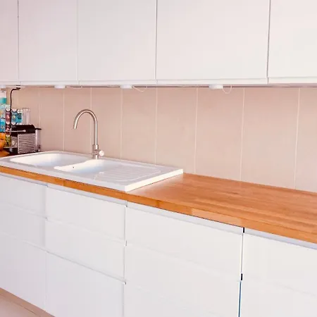 Séjour chez l'habitant 2 Private Bedrooms, Montparnasse Station Paris