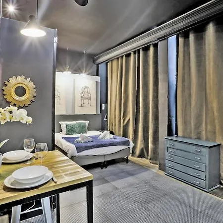 332 Grey - Superb In Apartment *