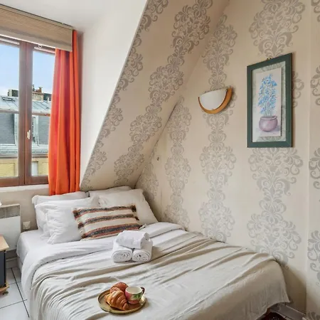 Eiffel Tower & Invalides - Cityapartmentstay *
