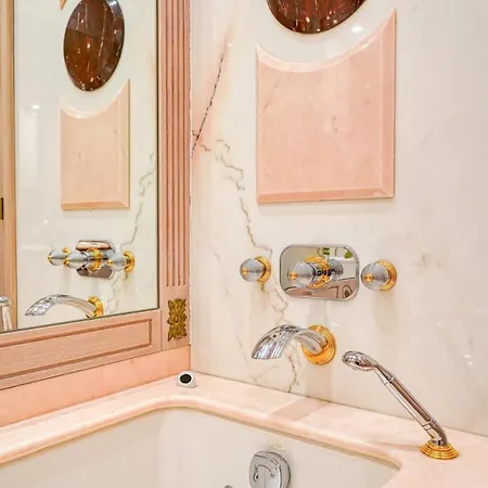 Apartment Napoleon Champs Elysees