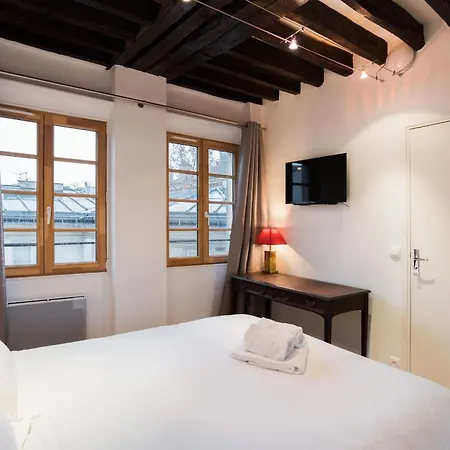 Apartamento Le Marais & Square Du Temple - Cityapartmentstay *
