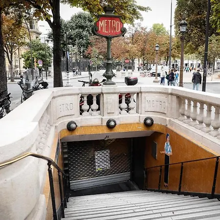 Cocooning A Cote Champs-elysee Appartement