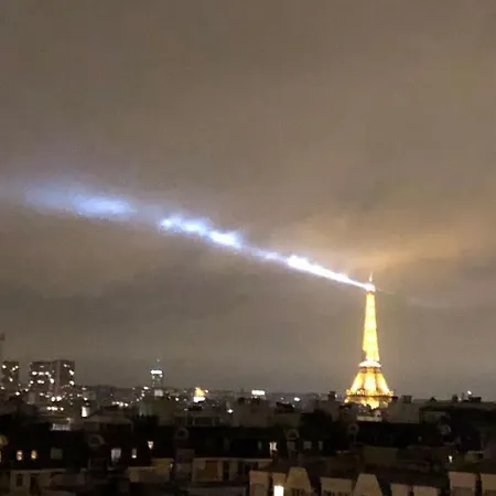 Parc Expo, Porte De Versailles, Tour Eiffel *