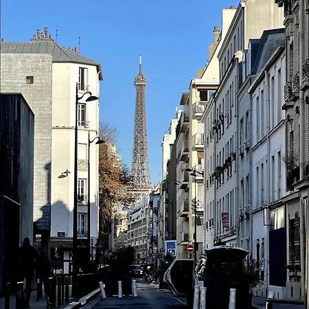 Apartment Eiffel Tour Cosy Chesterfield Paris