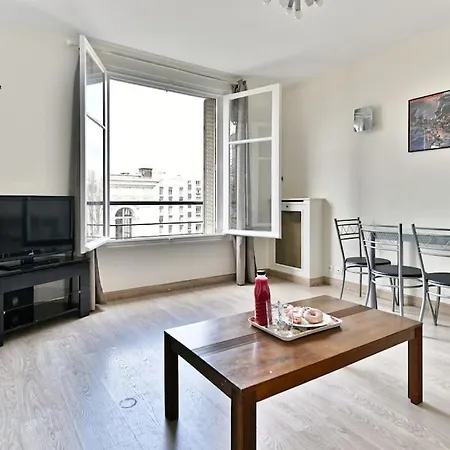 Central Avenue Du Maine Apartment Paris