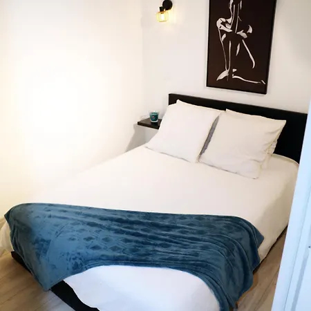 Eiffel Tour - Cosy Daisy Apartment Paris