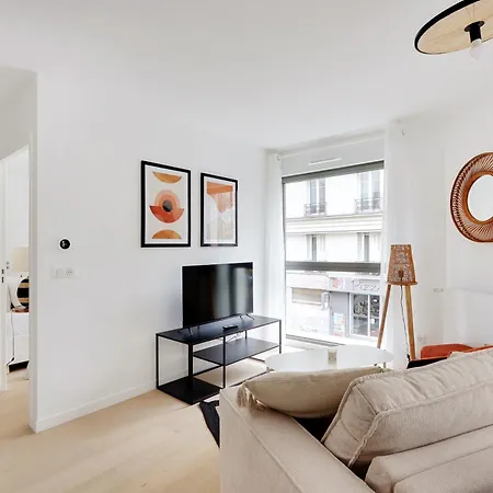 Pick A Flat's In Montmartre - Rue Ordener *