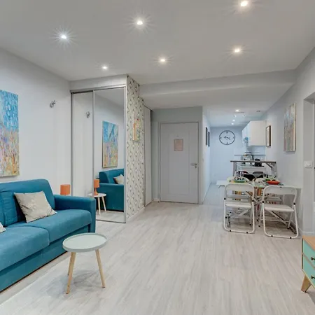 Apartment 234 Office New York - In *