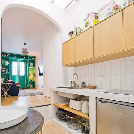 2 Pieces A Bastille Apartment