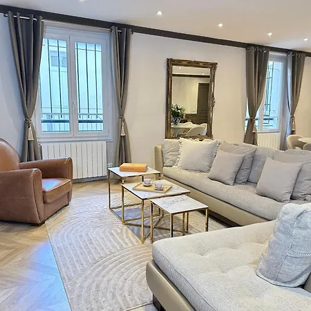 Luxury Family Getaway Near Place Vendome Appartement Paris