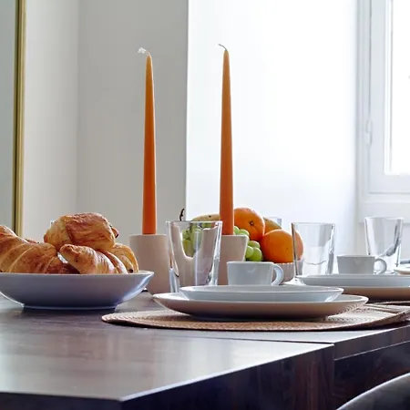 Harmonious Flat Parc Monceau 8p Apartment Paris