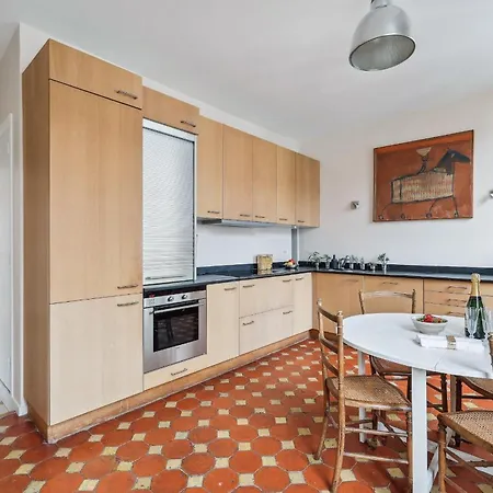 Le Marais & Place Des Vosges - 3br - Cityapartmentstay Apartment