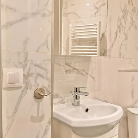Au Coeur Du Marais - Iv Apartment *