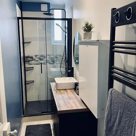 Comfortable 76m Paris