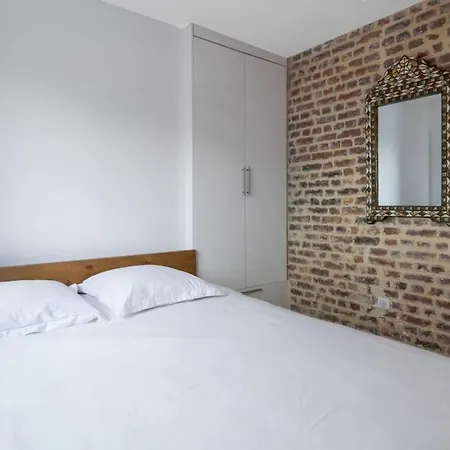 Apartment 1 Bedroom#haussmann#amazing View#effeiltower#ac *