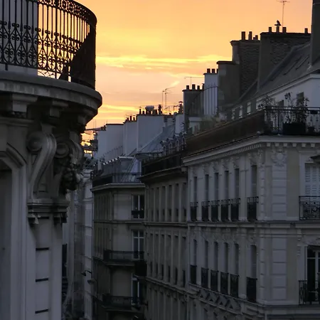 Bergere Opera Trevise - 2 Connecting With Private Bathroom And 1 Study - 35 M2 Parigi