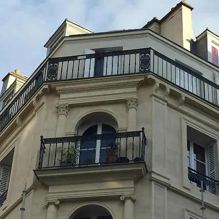 Bergere Opera Trevise - 2 Connecting With Private Bathroom And 1 Study - 35 M2 Alloggio in famiglia Parigi