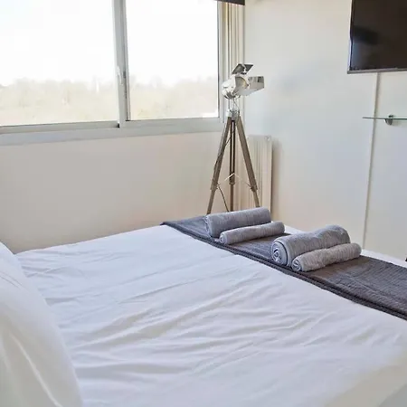 Perfect Modern High Floor With View Apartment Paris