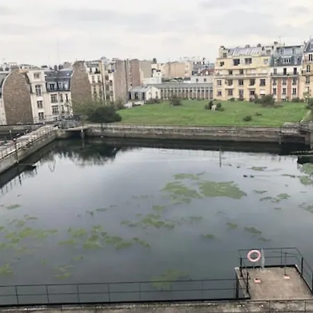 Charming With Eiffel Tower View Apartman