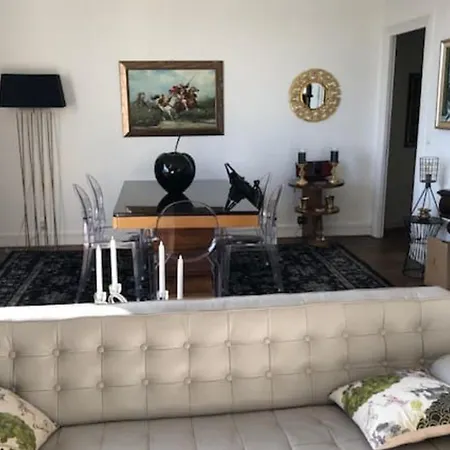 Charming With Eiffel Tower View Apartman Párizs