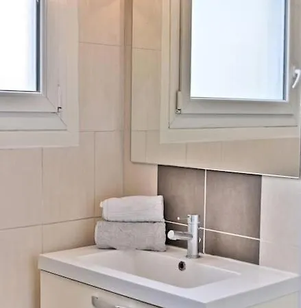 Apartment Central Avenue Du Maine Paris