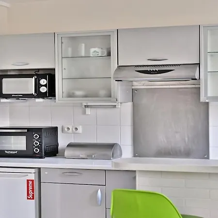 Central Avenue Du Maine Apartment