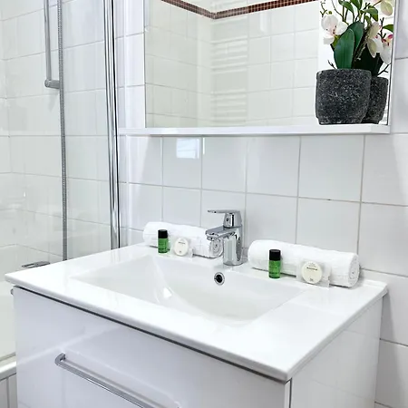 Welcoming & Cosy Flat Near Republique Apartment