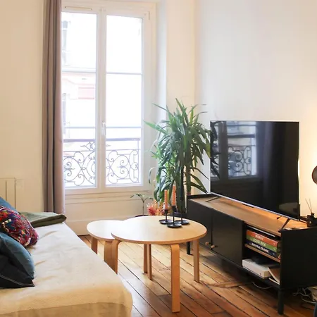 Apartment Cute Flat In Montmartre