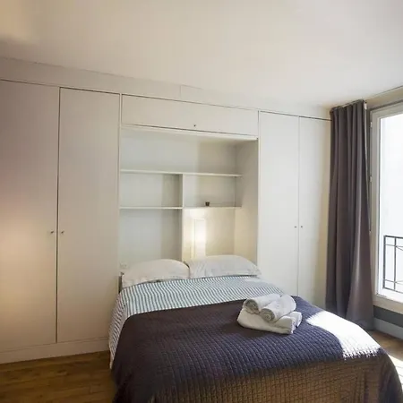 Apartment Faubourg Chic *
