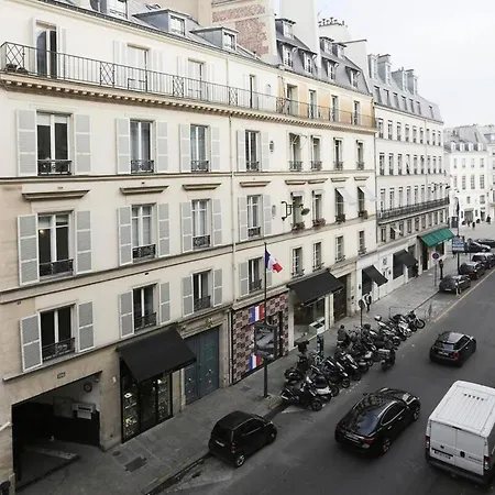 Faubourg Chic Paris