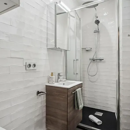 Eiffel & Invalides - Cityapartmentstay Paris