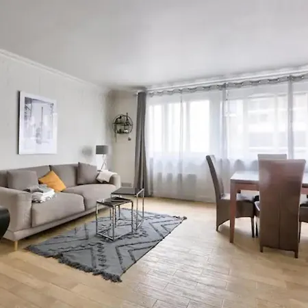 Bibliotheque Francois Mitterand - Beautiful Bright Apartament