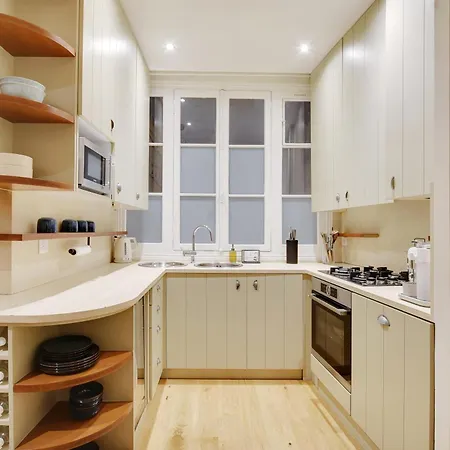 Apartment West Living - La Fayette-elegant Big 1br Paris