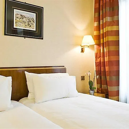 Yllen Eiffel Hotel Paris