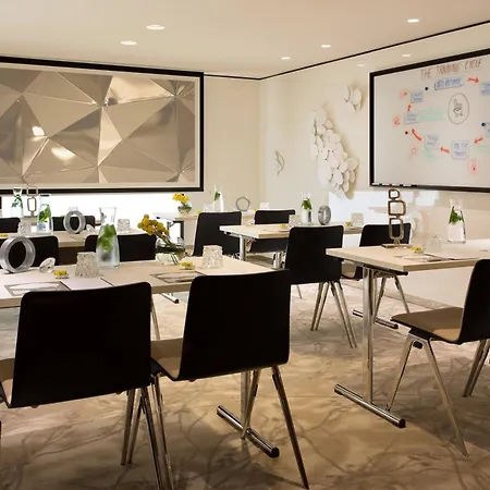 Renaissance Republique & 5* Paris