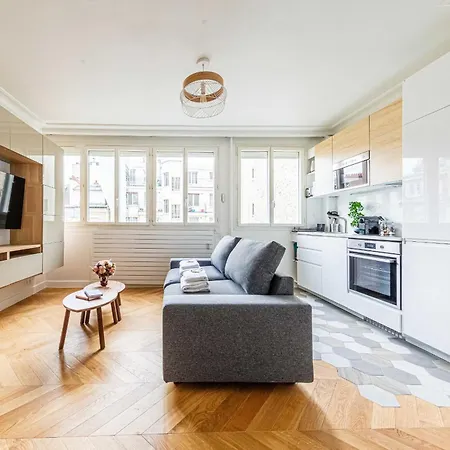 Superb Trocadero Eiffel Tower Apartment Paris