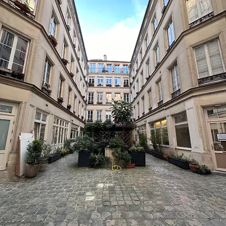 Marais Rooftop Studio - Metro Filles Du Calvaire Apartment
