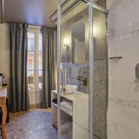 Le Robinet D'or 3*