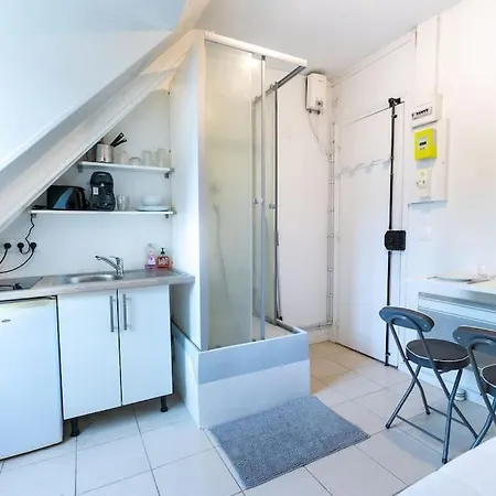 Apartment Lumineux. Studio Republique/bastille, Marais Paris