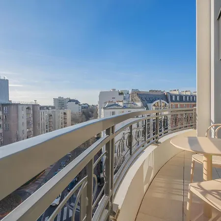 Appart hôtel Yuna Porte-maillot - Levallois-Perret