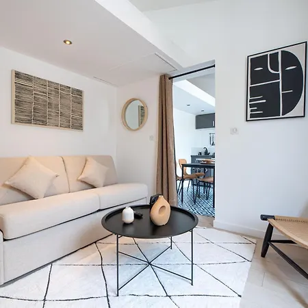 Apartment Stunning Flat In