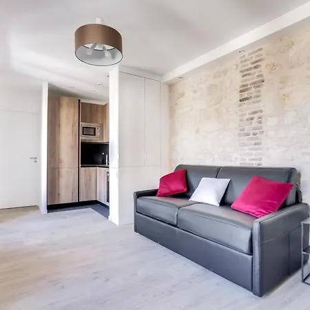 Volontaire Apartment *