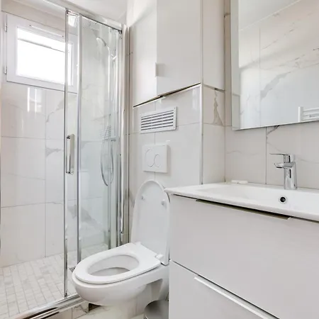 Apartment Volontaire Paris
