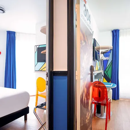 Ibis Styles Maine Montparnasse Paris