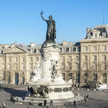 Marais City Center *