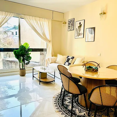 Appartement 21a Marechal Foch Avenue Champs-elysees Paris