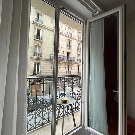 Lovely Haussmannian Flat In Montparnasse *