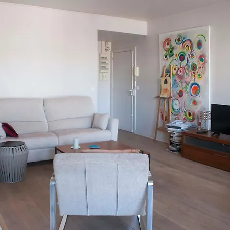 Cosy With Balcony In The Heart Of Apartment *