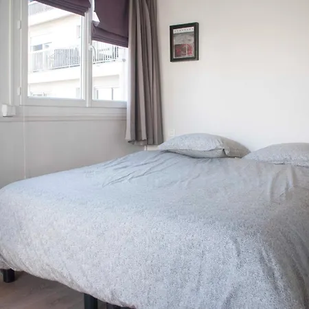 Apartment Cosy With Balcony In The Heart Of