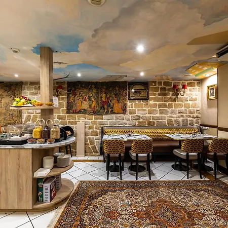 Minerve Hotel 3*